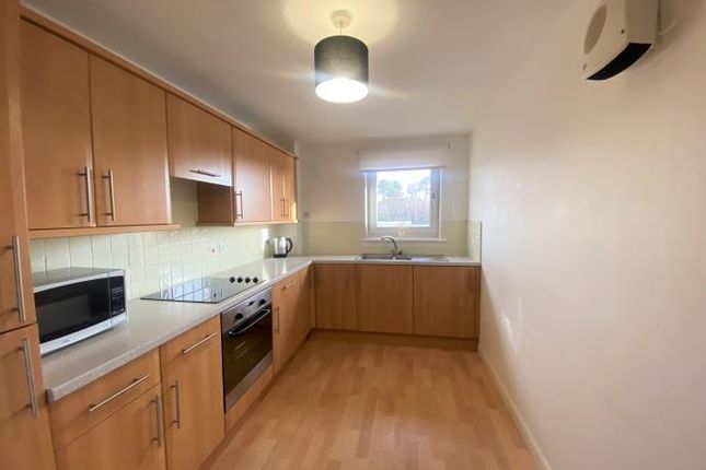 Flat to rent in Flat 2/2, 3 Goldenhill Court, Kilbowie Road, Hardgate, Clydebank