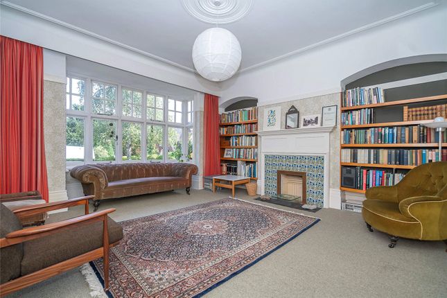 37, Rookfield Avenue, London photo 3