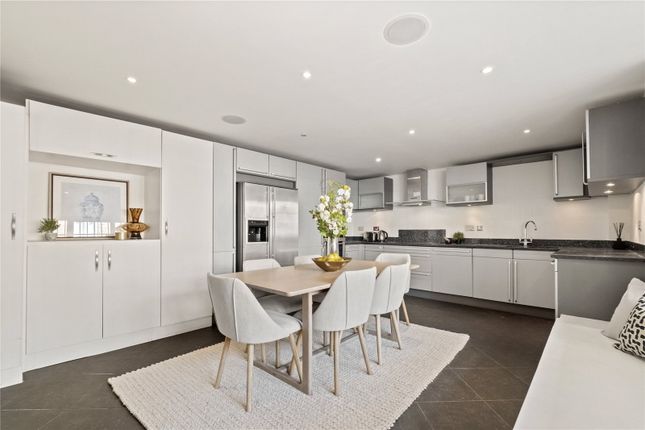 Flat 1, 110, Drayton Gardens, London photo 3
