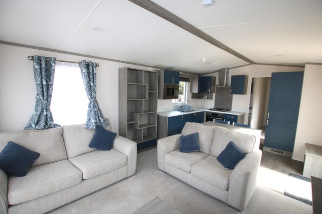 7 Steadings Holiday Park, 10, Ipswich Road, Woodbridge photo 2