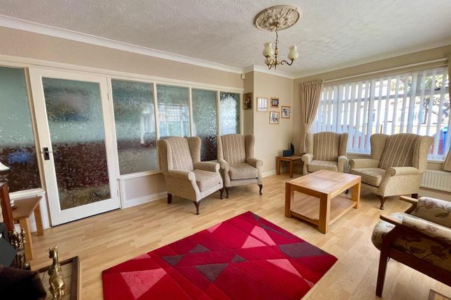 Dinwood 33, Clifton Street, Hornsea photo 2