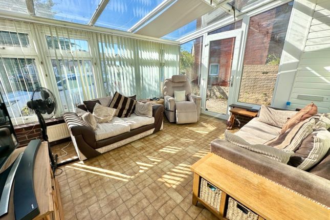 7, Marina Gardens, Weymouth photo 3