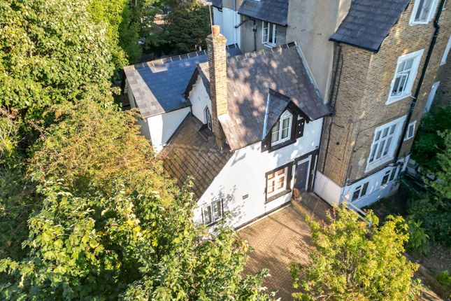 Glenside Cottage, Upton Park, Slough photo 3