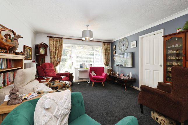 3, Cranleigh Close, Salisbury photo 2
