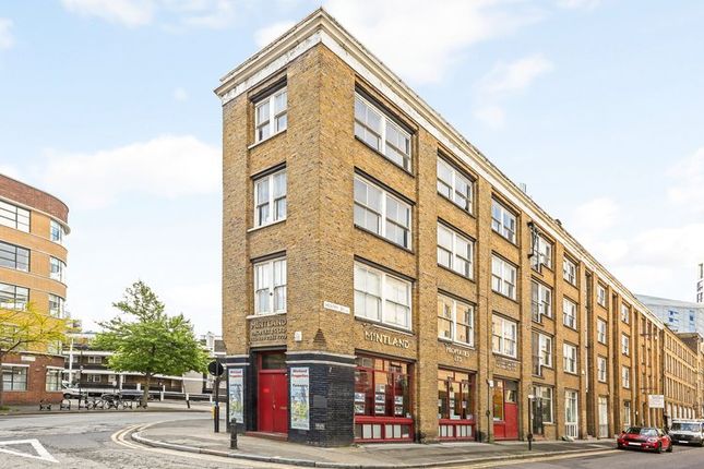 Office to let in East Road, London