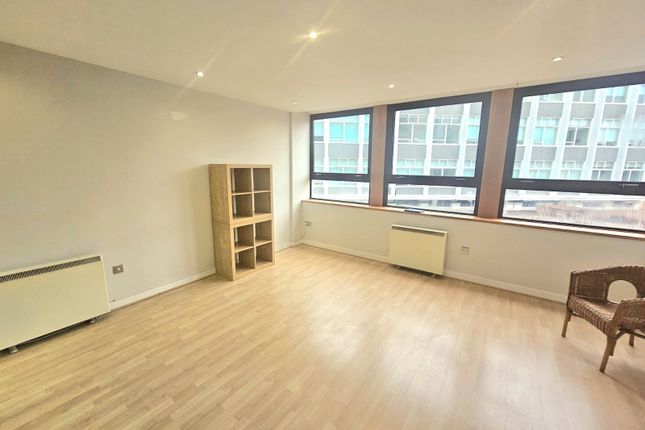 Thumbnail Flat for sale in Lee Circle, Leicester