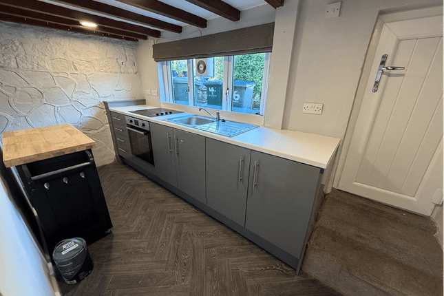 16, Crownest Lane, Bingley photo 4