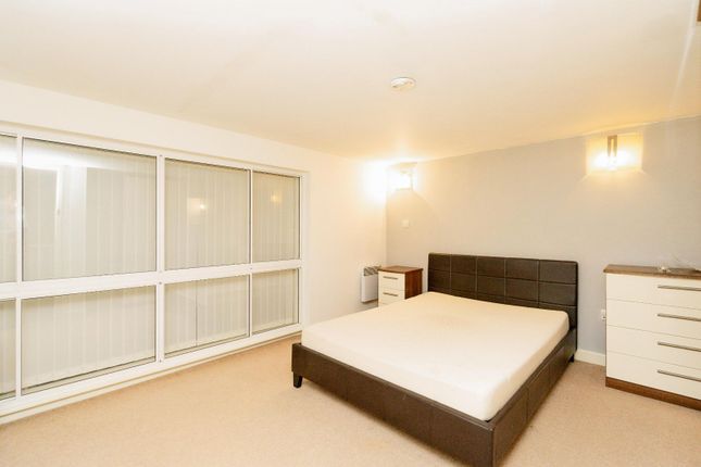 Flat to rent in Old Hall Street, Liverpool, Merseyside