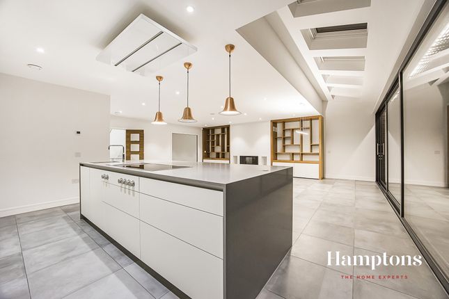 Thumbnail Detached house to rent in Foxes Dale, London