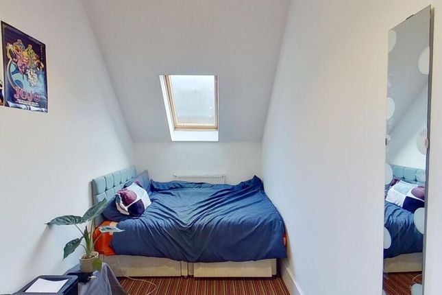 Bright And Cozy Double Bedroom Featuring A Comfort...