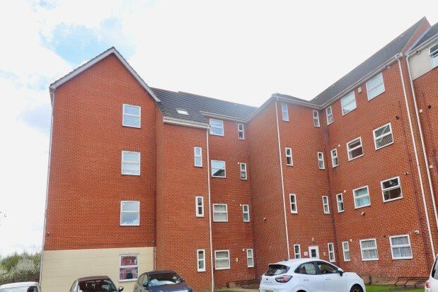 Flat to rent in Clay Hill Road, Basildon