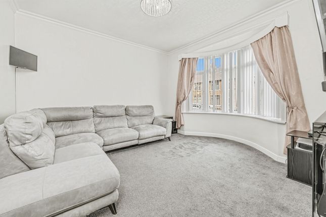12, Ellison Street, Huddersfield photo 4