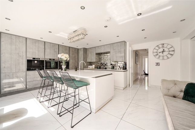 10, Hambledon Close, Wokingham photo 3