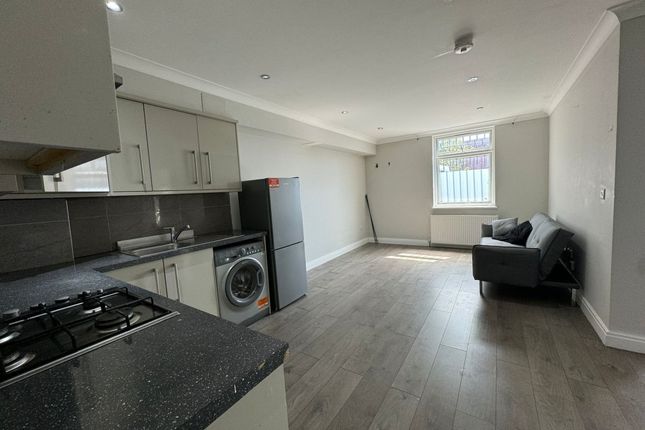 Church Street, Slough photo 3