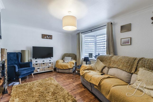 26, Walnut Tree Crescent, Mansfield photo 3