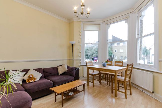 Thumbnail Flat to rent in Culverden Road, Balham, London