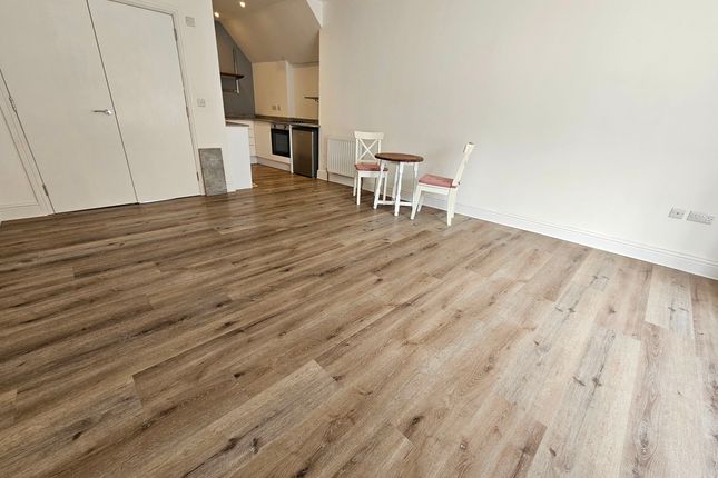 Flat 1, 13-14 Broad Street, South Molton photo 4