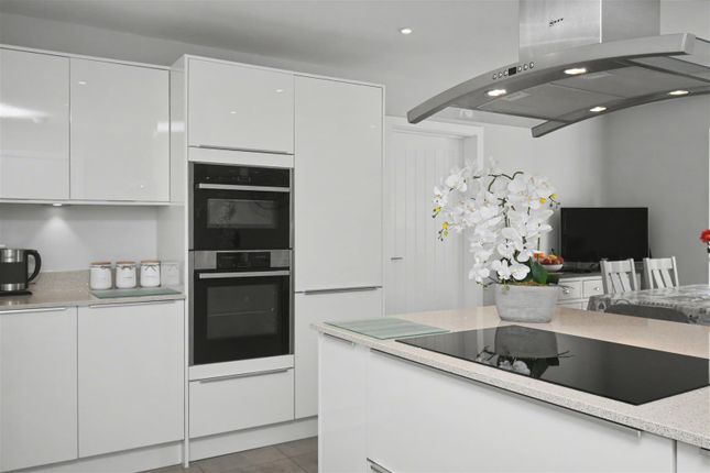 12, Lake Drive, Corby photo 2