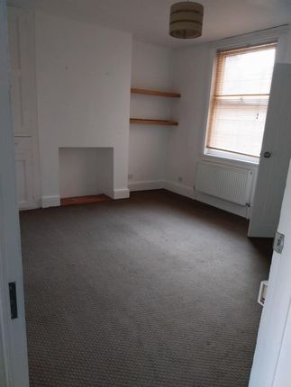 12 Chace Road, Wellingborough photo 4