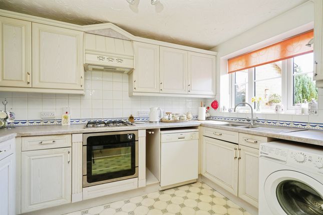 42, Rawthey Avenue, Didcot photo 3