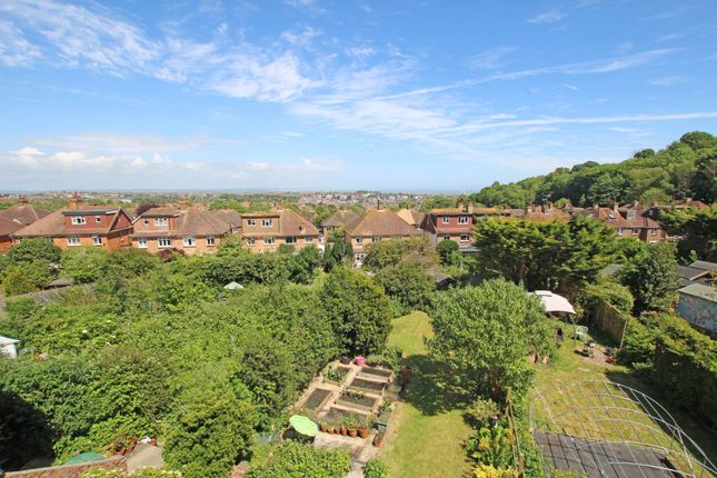 37, Cherry Garden Road, Eastbourne photo 3