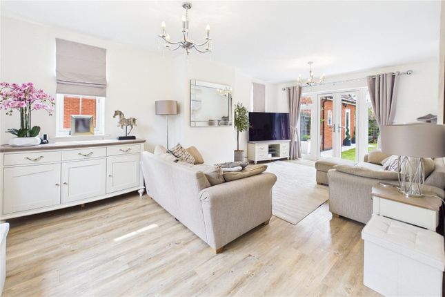 2, Greenacre Place, Berkshire photo 4