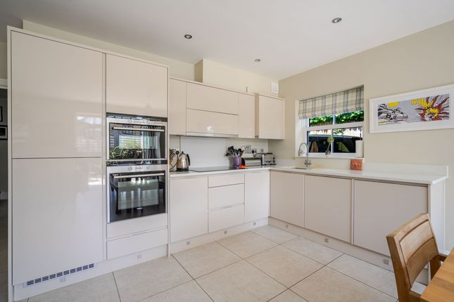 23 Kensington Mews, Windsor photo 2