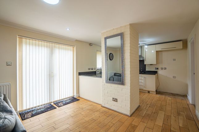 11 Regency Gardens,, Regency Gardens, Manchester photo 5