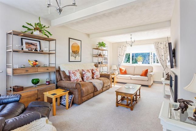 9, Stuart Way, Bridport photo 4