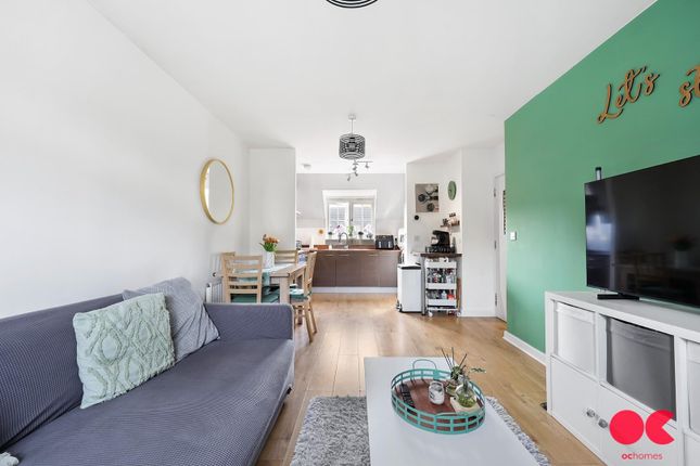 Flat for sale in Court Avenue, Romford