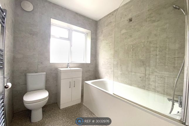 Cleveley Crescent, London photo 2