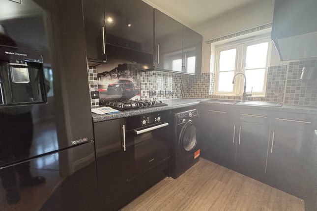 Flat 10, Euro Place, 44, Pound Road, Southampton photo 4