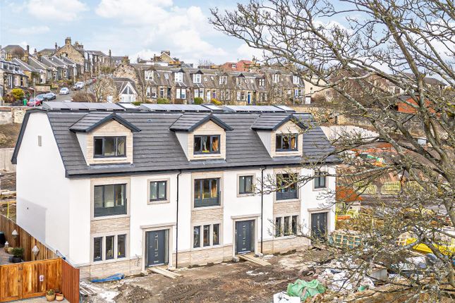 Town house for sale in The Gatehouse Courtyard, Leys Park Road, Dunfermline
