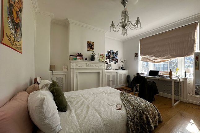 13, Gladwin House, Camden photo 2