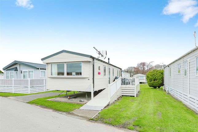 Thumbnail Mobile/park home for sale in Solent Breezes, Warsash