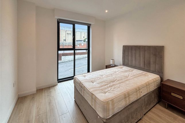 Flat 12, Chesterfield House, 7, Bath Road, Berkshire photo 5