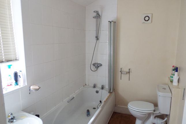 Room 1, Lincoln photo 4