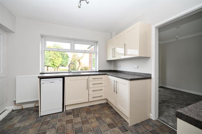 Detached house to rent in Brownberrie Crescent, Horsforth, Leeds