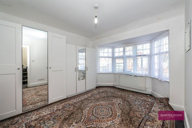 44, Woolmead Avenue, London photo 4