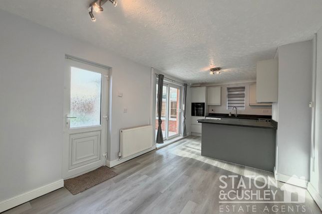 174 Egmanton Road, Mansfield photo 3