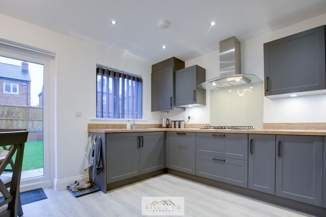 6, De Matteis Close, Sheffield photo 4