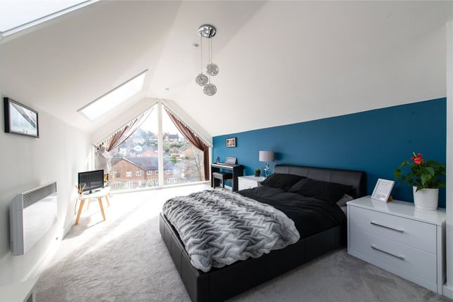 Flat for sale in Kingfisher Meadow, Maidstone, Kent