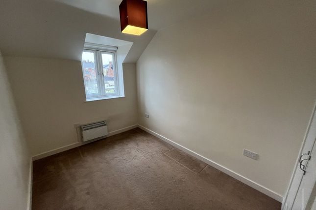 Flat to rent in Outram Street, Ripley