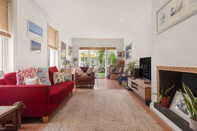 3 bed end terrace house to rent in Kenyon Street, Fulham, London SW6