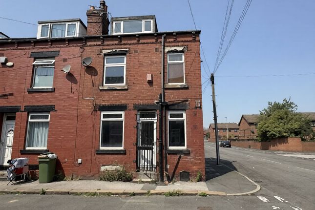 3-bed house on 15, East Park Grove, Leeds, £80,000