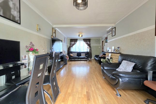 113, Arnhem Drive, Croydon photo 4