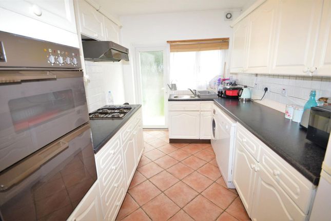 13 James Lane, London photo 4