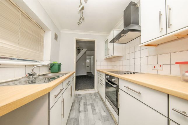 24, Victor Road, Colchester photo 4