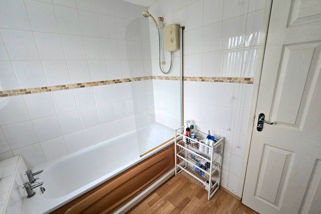 116 Hazeldene Avenue, Bridgend photo 4