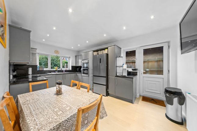 12 Welford Avenue, Warrington photo 3